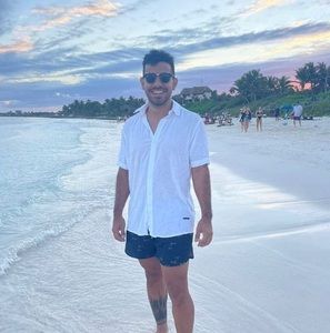 Meet your Posher, Julio